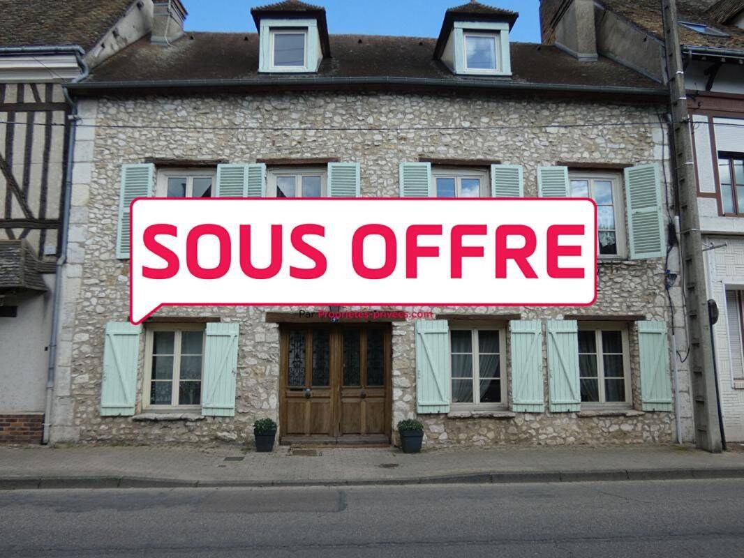 Maison 8 pièces 225 m² · à Ivry-la-Bataille · 225 m² · 375 000 €