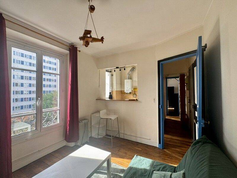 Appartement 2 pièces 32 m² · à Paris 18ème Arrondissement · 31,5 m² · 262 500 €