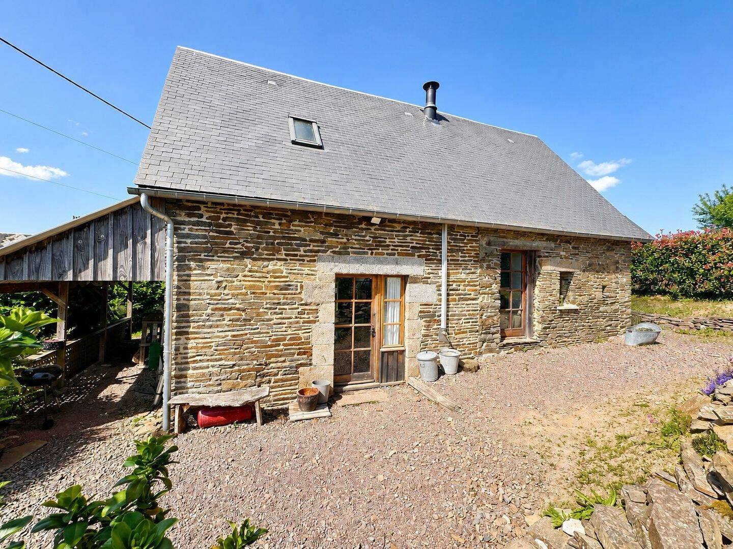Maison 4 pièces 83 m² · à Sourdeval · 83 m² · 150 000 €