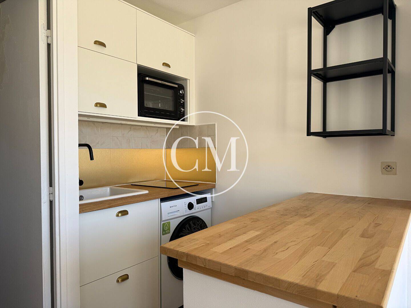 Appartement 1 pièce 15 m² · à Versailles · 15 m² · 750 €