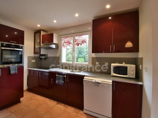 Maison à vendre 274 300 € 4 pièces 3 chambres 94 m² 4 905 m² de terrain Ploëzal 22260