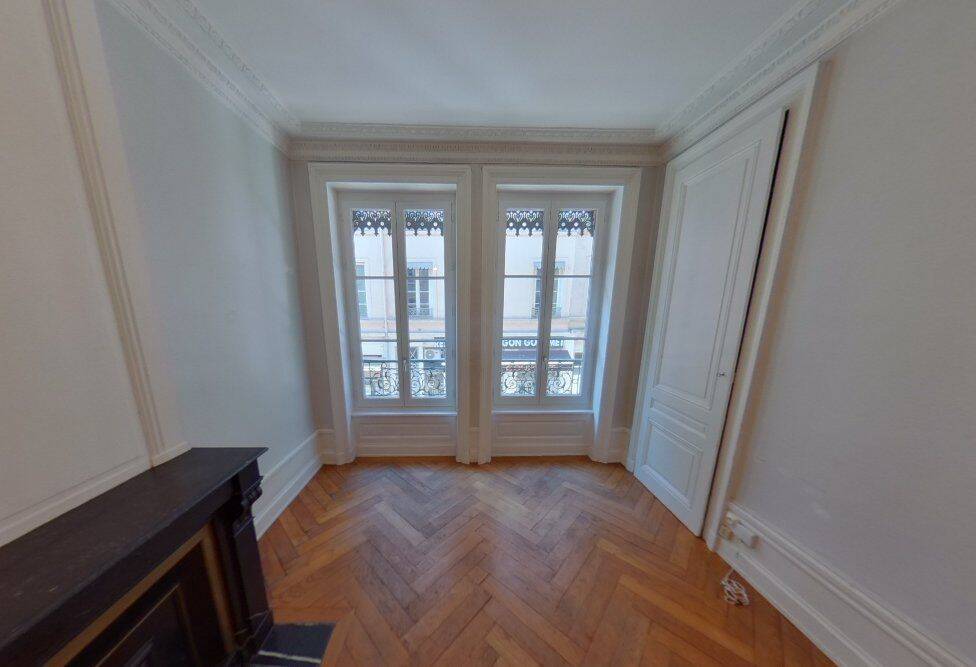 Appartement 2 pièces 62 m² · à Lyon 7ème Arrondissement · 62 m² · 899 €