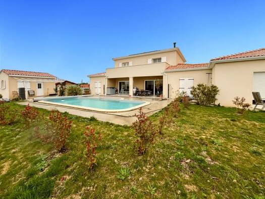 Maison à vendre 588 000 € 7 pièces 5 chambres 186 m² 3 200 m² de terrain Brugnens 32500