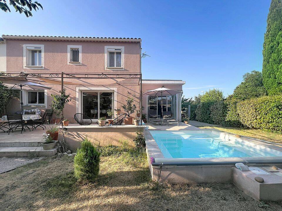 Maison 5 pièces 120 m² · à Saint-Laurent-des-Arbres · 120 m² · 349 000 €