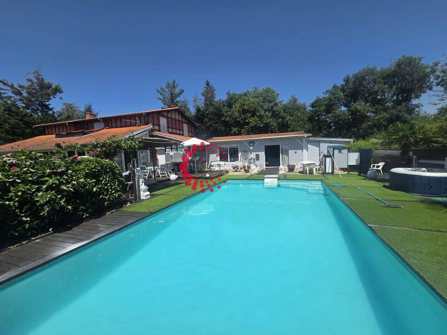 Maison 7 pièces 210 m² · à Chaponost · 210 m² · 890 000 €