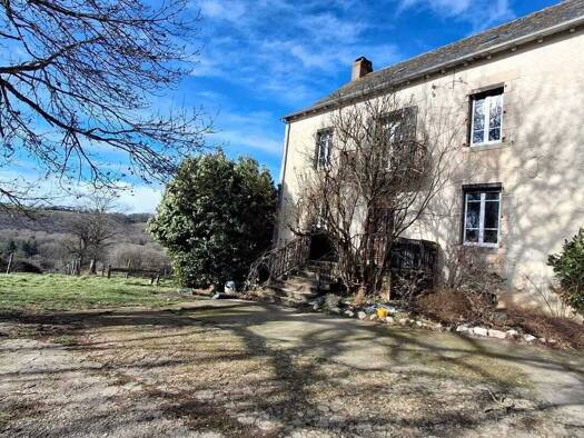Maison à vendre 185 000 € 7 pièces 5 chambres 180 m² 8 000 m² de terrain Rieupeyroux 12240