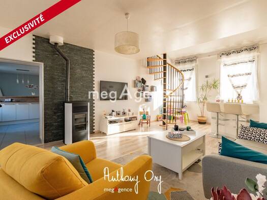 Maison de ville à vendre 128 000 € 4 pièces 2 chambres 119 m² 166 m² de terrain La Papillonniere Vire Normandie 14500