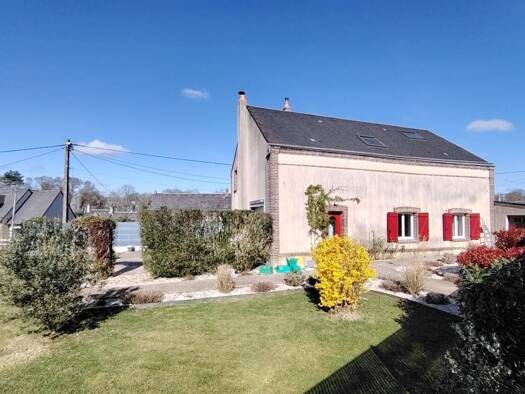 Maison à vendre 234 000 € 6 pièces 4 chambres 143 m² 805 m² de terrain Saint-Maur-sur-le-Loir 28800