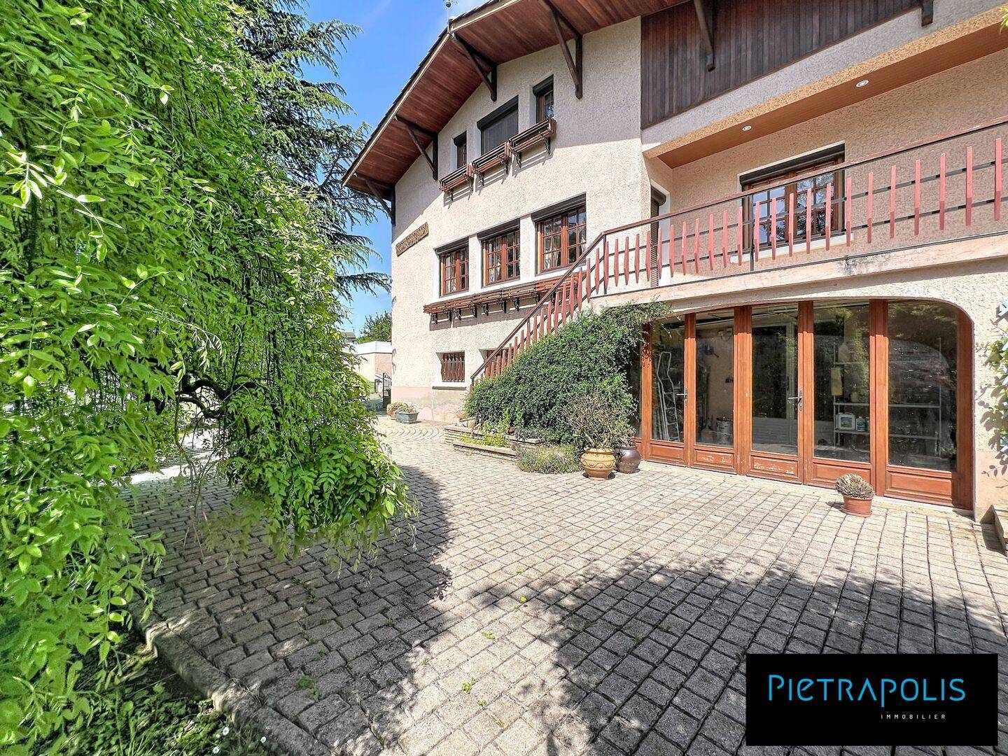 Maison 8 pièces 165 m² · à Genay · 165 m² · 580 000 €