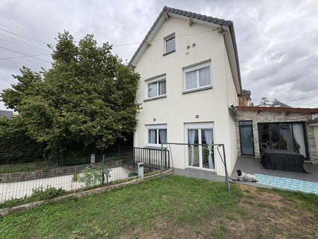 Maison 7 pièces 173 m² · à Oissel-sur-Seine · 173 m² · 239 000 €