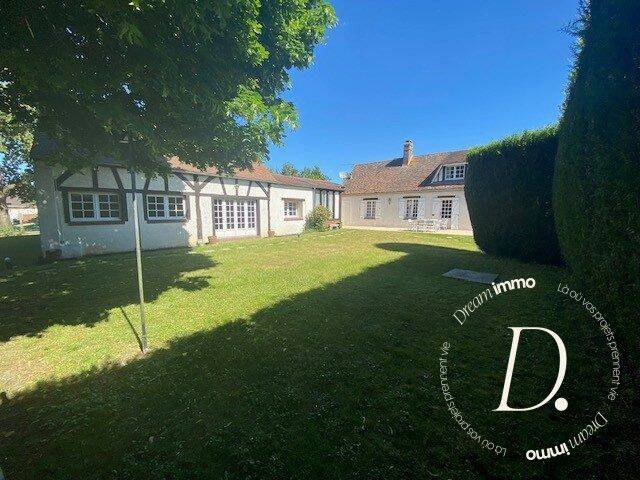 Maison 8 pièces 275 m² · à Vexin-sur-Epte · 275 m² · 399 000 €