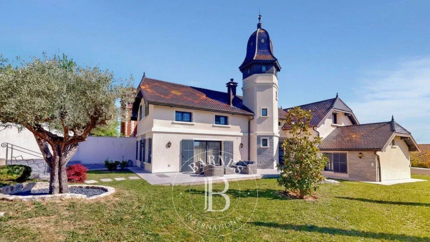Maison 6 pièces 190 m² · à Vernaison · 190 m² · 1 290 000 €