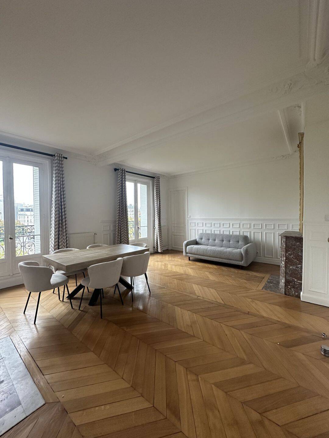 Appartement 4 pièces 83 m² · à Paris 4ème Arrondissement · 83 m² · 3 290 €/mois