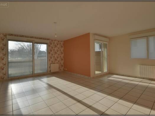 Appartement à vendre 218 400 € 3 pièces 2 chambres 73 m² RDC Le Rheu 35650