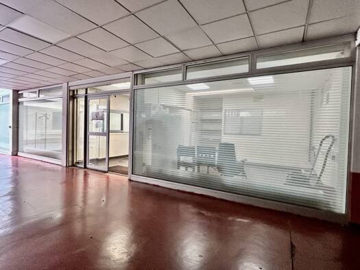 Espace bureau à vendre 339 900 € 73 m² de bureaux Faubourg du Temple-Hôpital Saint Louis Paris 10ème arrondissement 75010