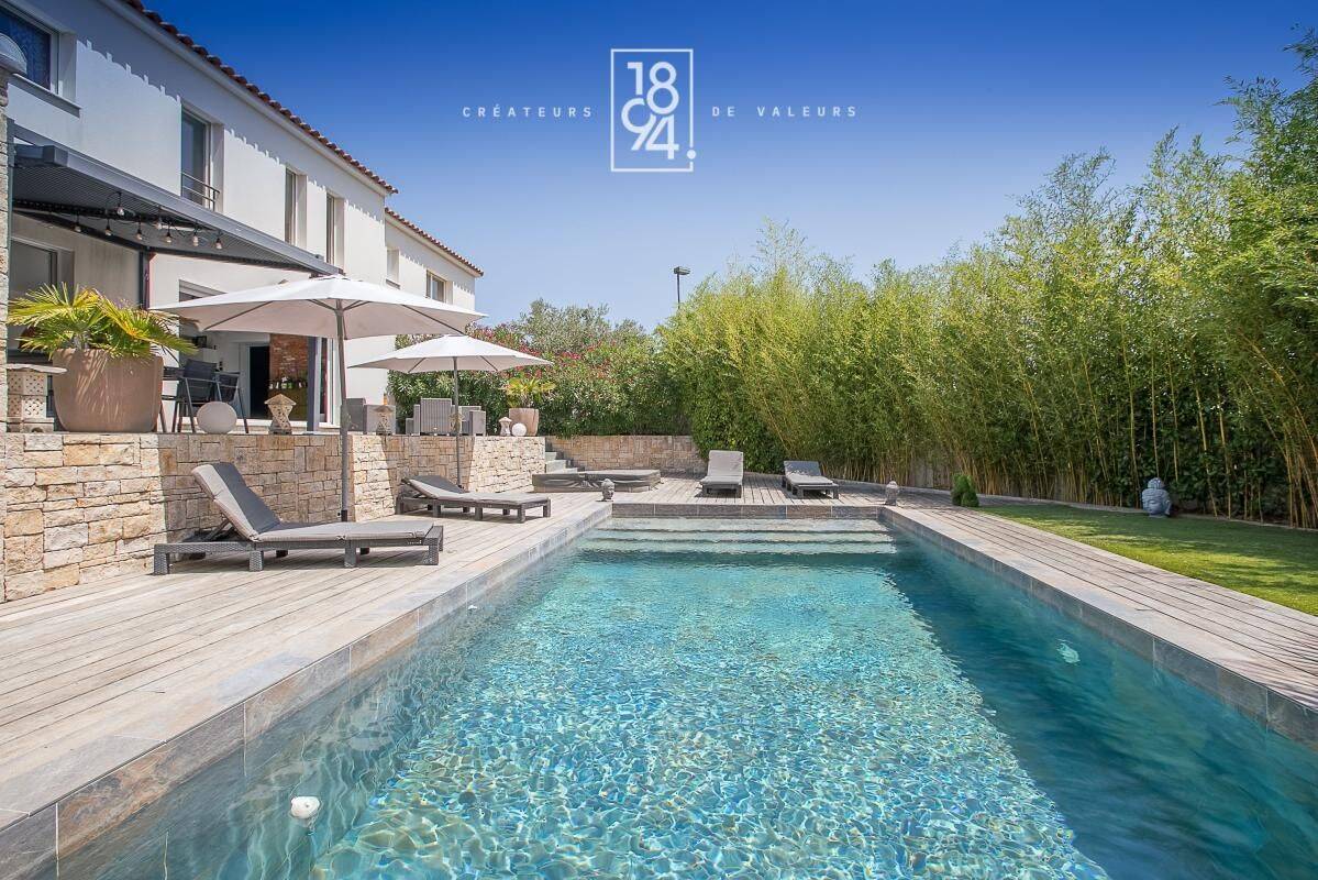 Maison 6 pièces 178 m² · à Marseille 11ème Arrondissement · 178 m² · 889 000 €
