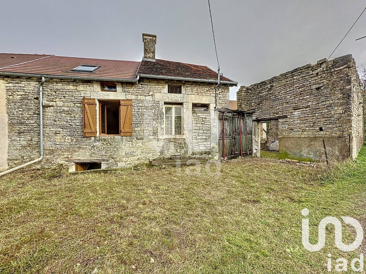 Maison 2 pièces 37 m² · à Rugny · 37 m² · 19 000 €