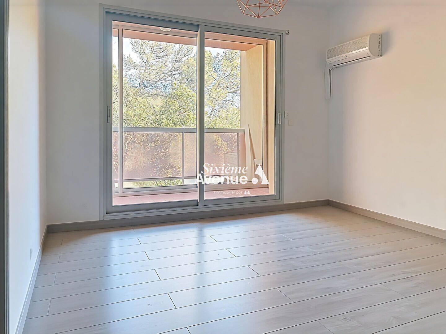 Appartement 1 pièce 27 m² · à Grasse · 27 m² · 56 000 €