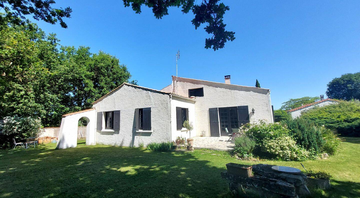 Maison 7 pièces 168 m² · à Bourcefranc-le-Chapus · 168 m² · 296 000 €