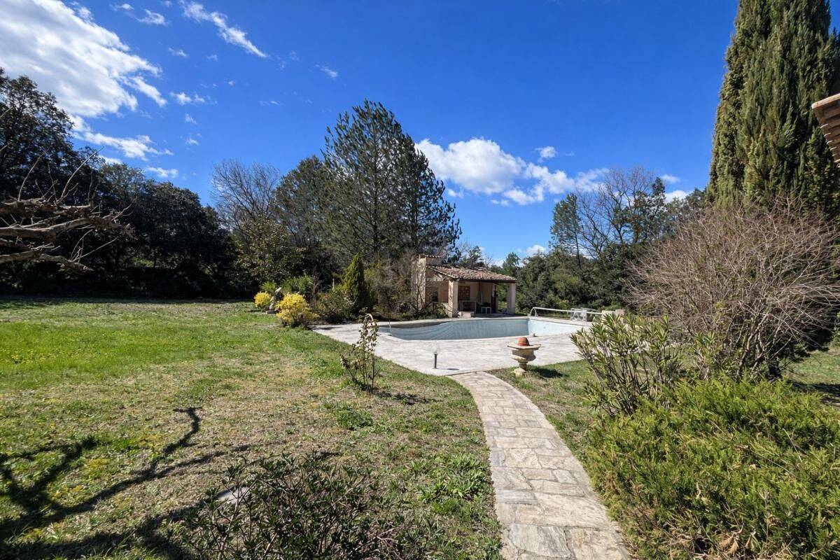 Maison 5 pièces 147 m² · à Jouques · 147,4 m² · 559 000 €
