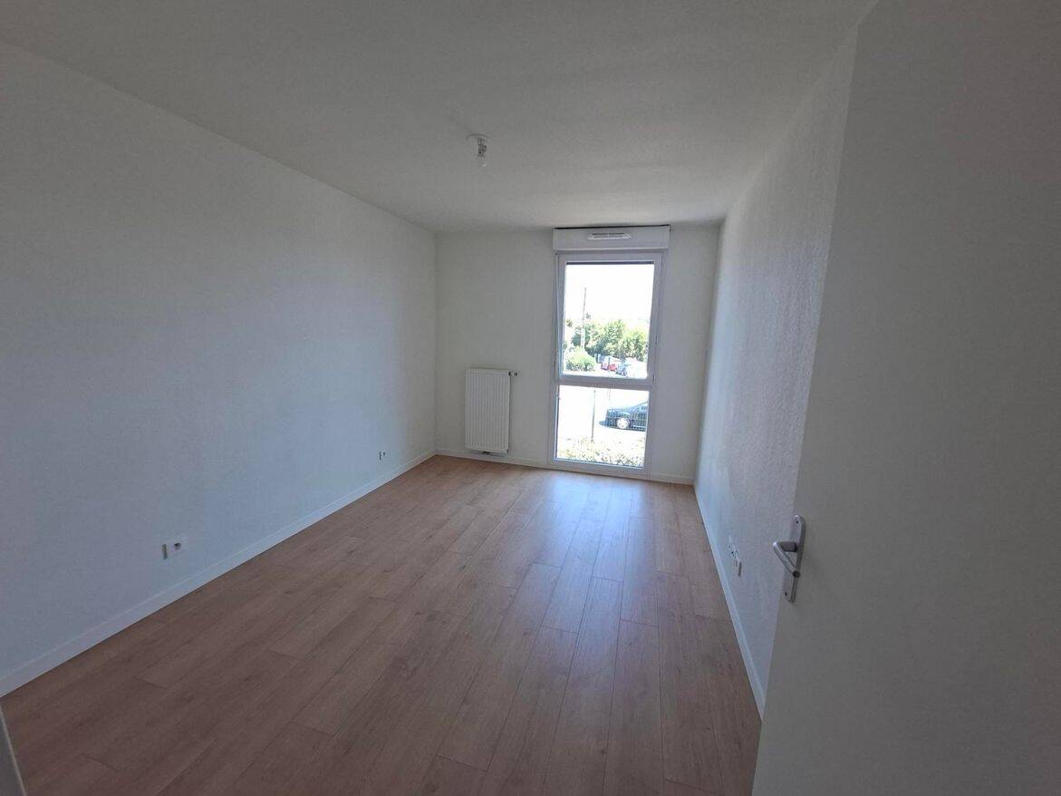Appartement 3 pièces 69 m² · à Cenon · 68,8 m² · 907 €