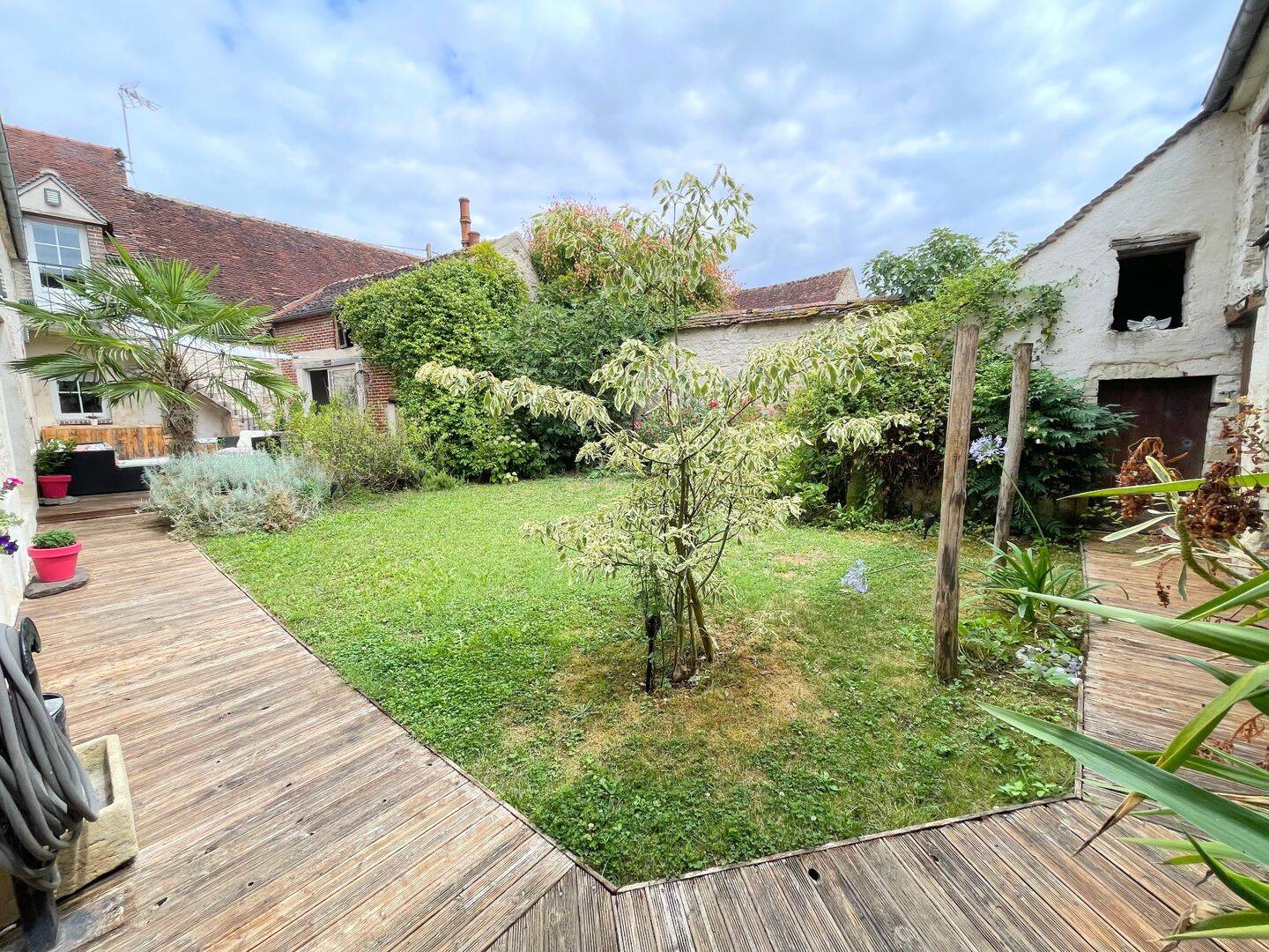 Maison 7 pièces 138 m² · à Charmoy · 138 m² · 229 000 €