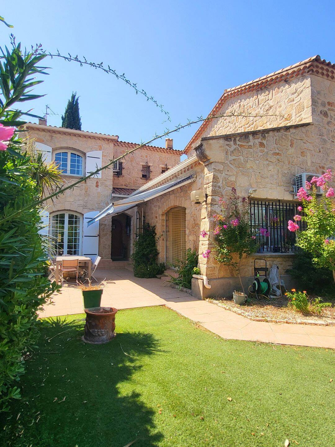 Maison 5 pièces 104 m² · à Juvignac · 104 m² · 343 000 €