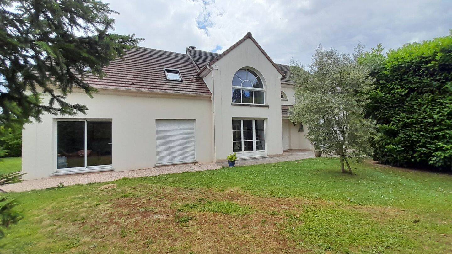 Maison 10 pièces 260 m² · à Limours · 260 m² · 789 000 €