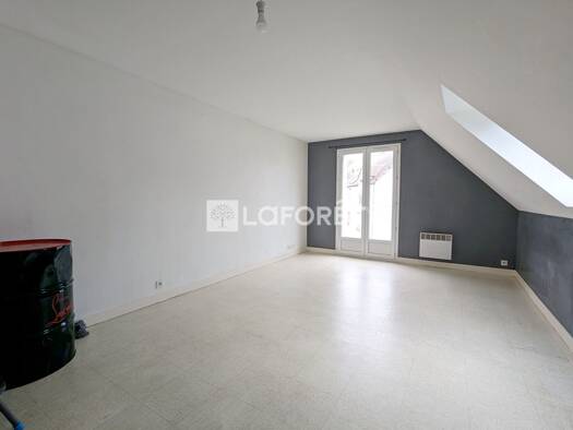 Appartement à louer 530 € 1 pièce 30 m² Étage 2/2 Saint Martin Étampes 91150
