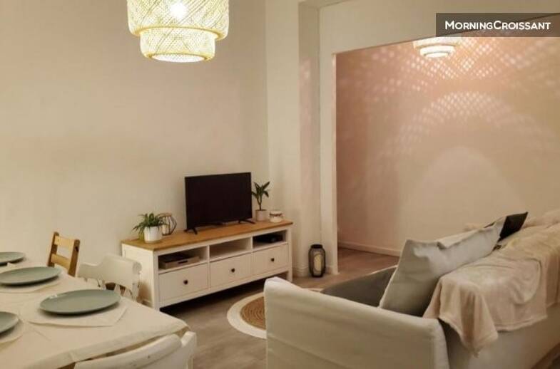 Appartement à louer 1 550 € 3 pièces 2 chambres 53 m² disponible à partir du 06/06/2025 Les Grandes Carmes Marseille 2ème 13002