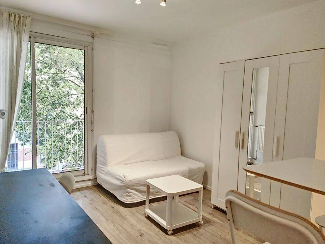 STUDIO MEUBLE + balcon quartier Saint-Agne — 1