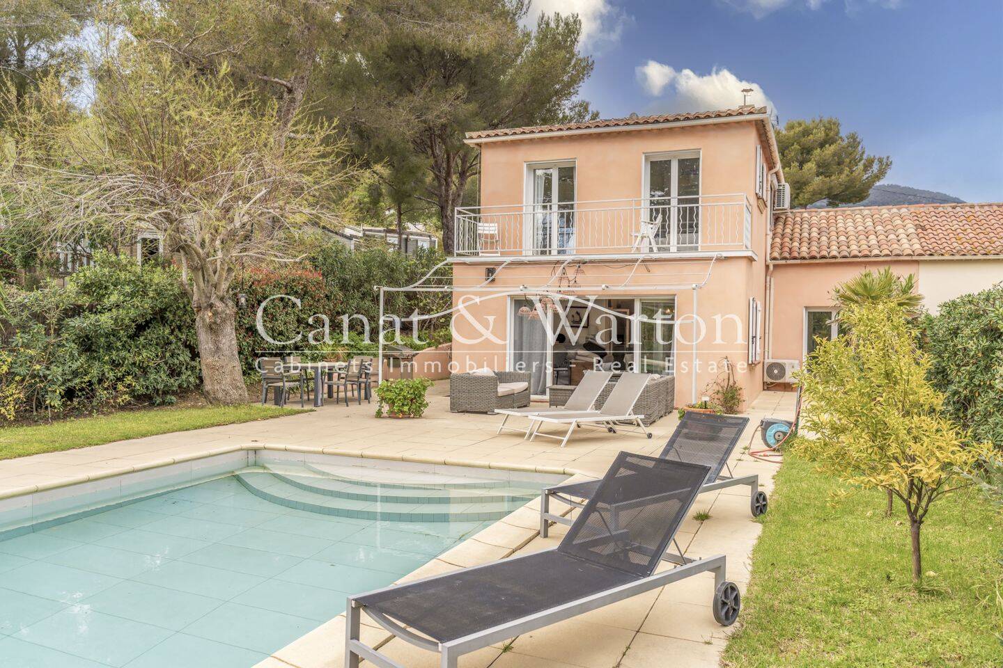 Maison 6 pièces 130 m² · à Cavalaire-sur-Mer · 130 m² · 945 000 €