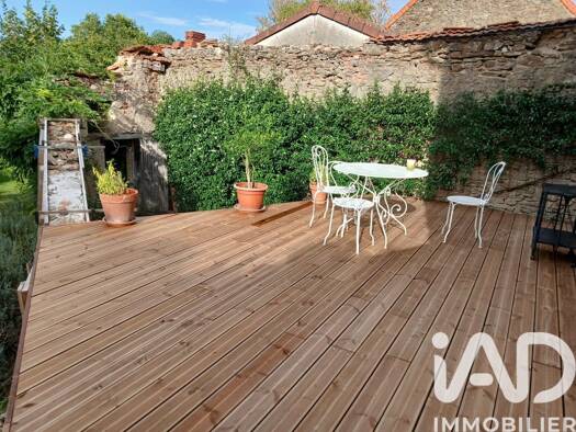 Maison à vendre 130 000 € 5 pièces 3 chambres 130 m² 1 000 m² de terrain Courçais 03370