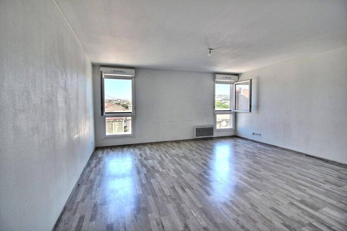 Appartement 2 pièces 51 m² · à Marseille 15ème Arrondissement · 51 m² · 117 000 €