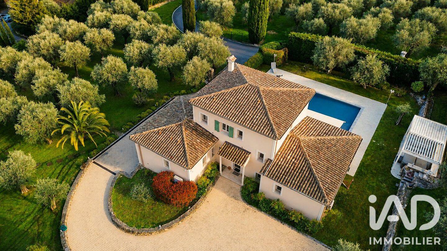Maison 6 pièces 340 m² · à Grasse · 340 m² · 1 650 000 €
