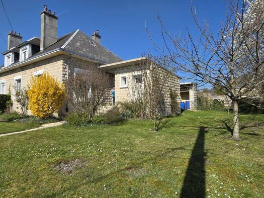 Maison à vendre 83 900 € 4 pièces 2 chambres 77 m² 518 m² de terrain Centre Nord Vouziers 08400