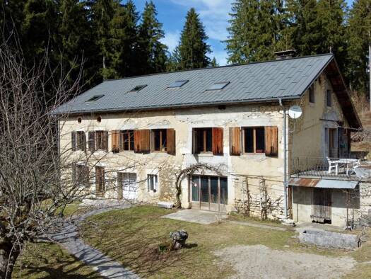 Maison à vendre 495 000 € 12 pièces 5 chambres 354 m² 3 089 m² de terrain Rencurel 38680