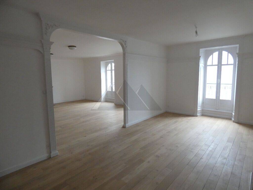 Appartement 5 pièces 138 m² · à Quimper · 138 m² · 1 140 €