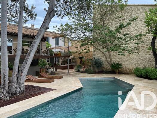 Maison à vendre 1 250 000 € 8 pièces 3 chambres 300 m² 700 m² de terrain Aigues-Vives 30670