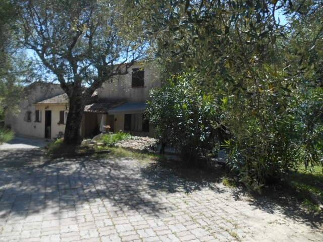 Maison 8 pièces 225 m² · à Contes · 225 m² · 675 000 €
