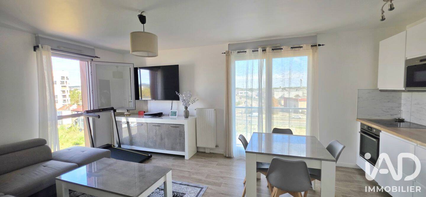 Appartement 3 pièces 57 m² · à Carrières-sous-Poissy · 56,6 m² · 227 000 €