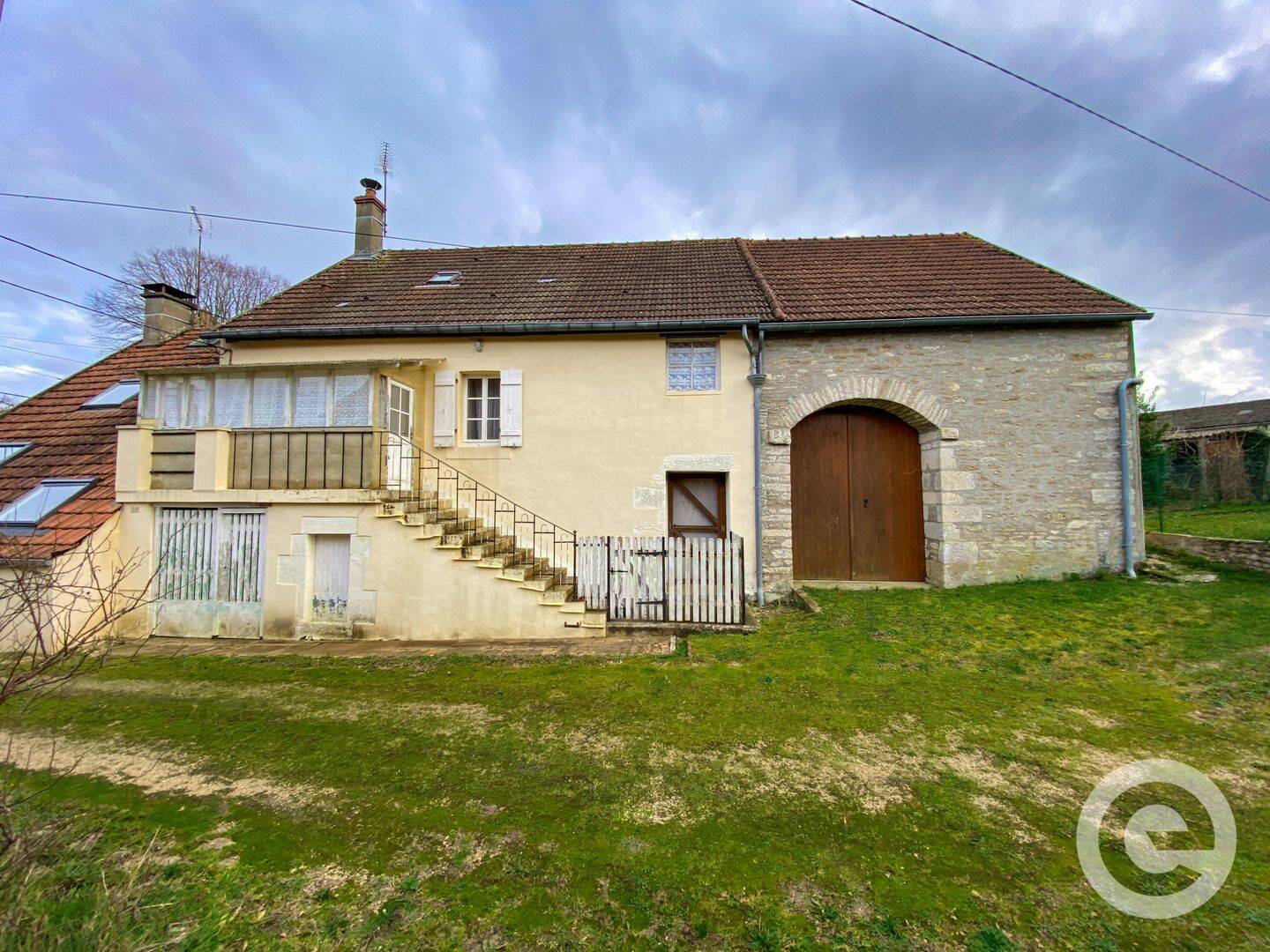 Maison 4 pièces 98 m² · à Vassy-sous-Pisy · 98 m² · 70 000 €