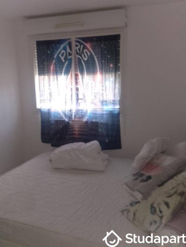 1 pièce 12 m² · à La Seyne-sur-Mer · 12 m² · 350 €/mois