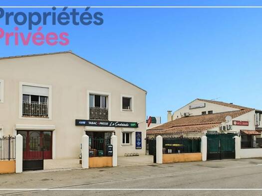 Immeuble à vendre 1 483 000 € 994 m² Le Trébon Sud Arles 13200