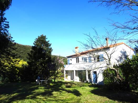 Demeure à vendre 375 000 € 8 pièces 5 chambres 142 m² 3 796 m² de terrain Reynès 66400
