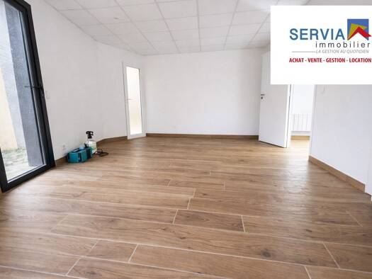 Local commercial à louer 760 € 40 m² de surface de vente Quéven 56530