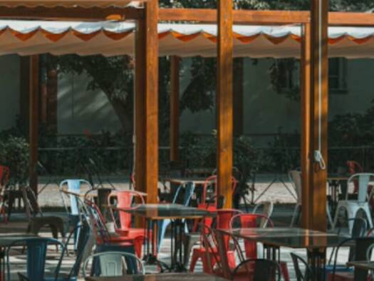 Restaurant à vendre Fonds de commerce 153 440 € 155 m² d'espace de restauration Remoulins 30210