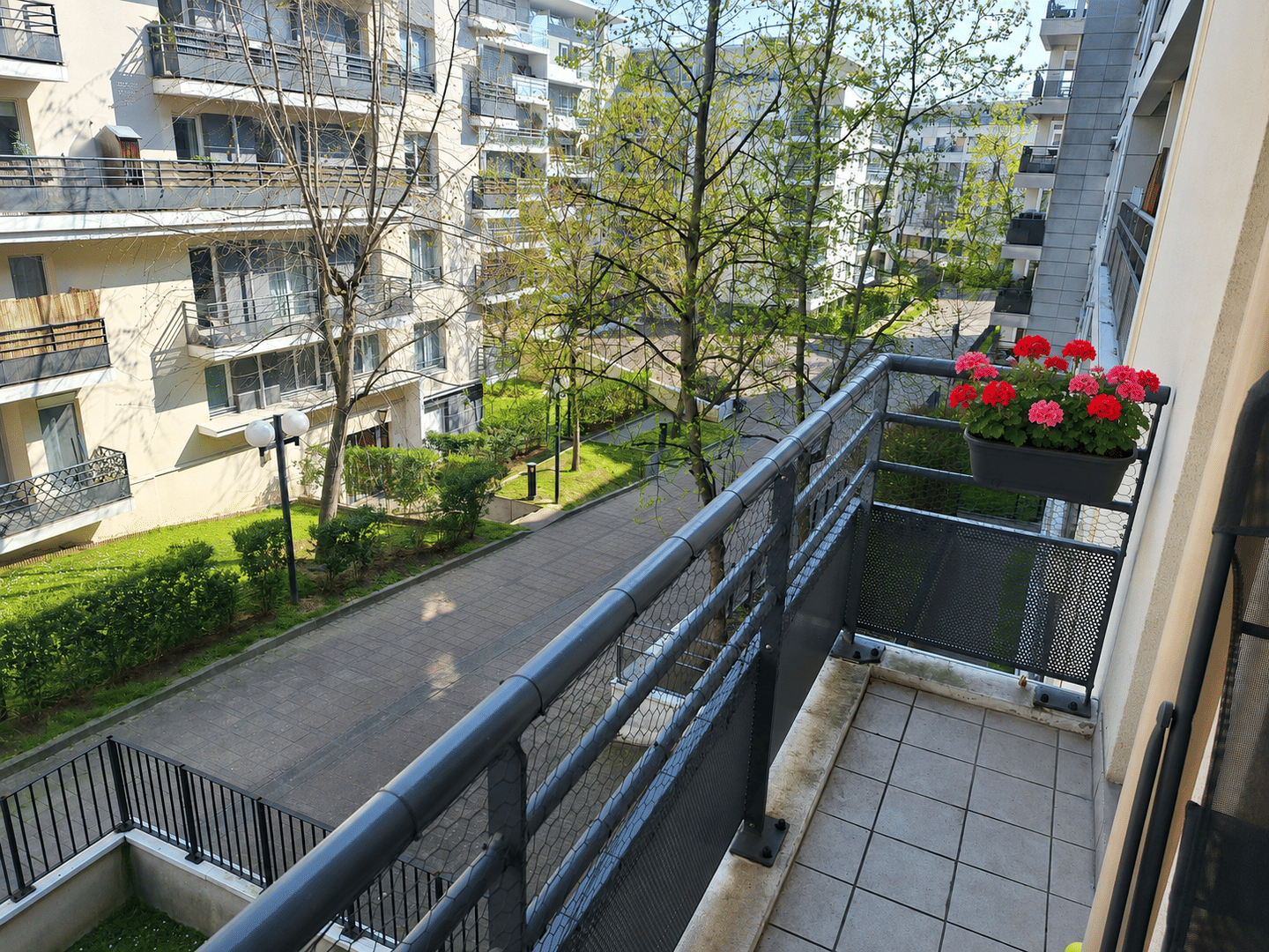 Appartement 3 pièces 68 m² · à Suresnes · 68 m² · 1 855 €/mois