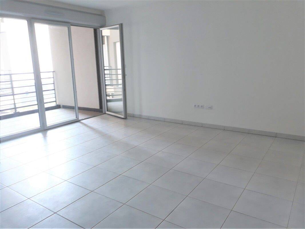 Appartement 2 pièces 49 m² · à Marseille 10ème Arrondissement · 49 m² · 805 €