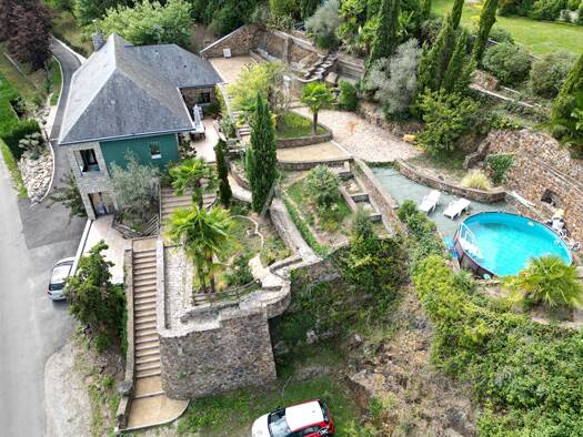 Maison à vendre 379 000 € 6 pièces 3 chambres 177 m² 1 088 m² de terrain Bazouges-Centre Ville Château-Gontier 53200